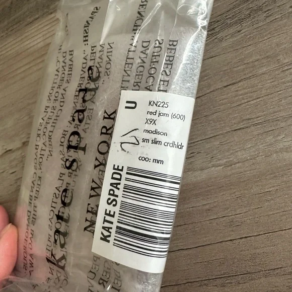 New with tags! Kate Spade Madison Cherry Red Leather Card Holder! - Picture 6 of 6